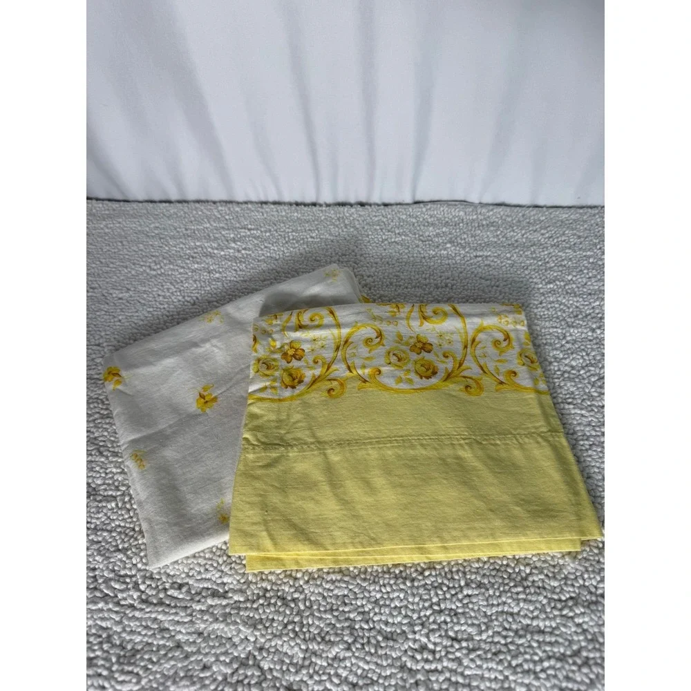 Vintage Yellow Floral Scroll Pillowcases‎ Set of 2 Queen Damask Luxury